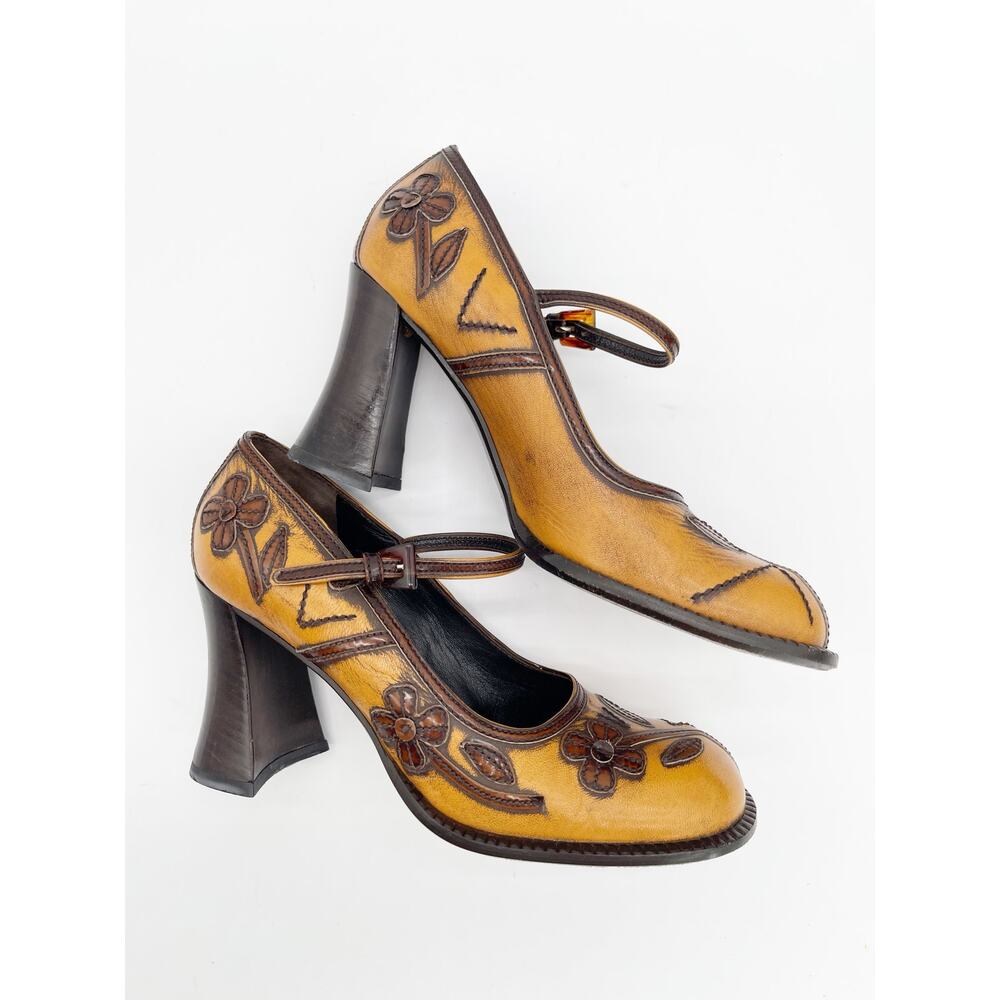 Prada Fall 1996 Runway Floral Appliqué Antiqued Leather Mary Jane Heels IT 37.5 - Picture 6 of 16